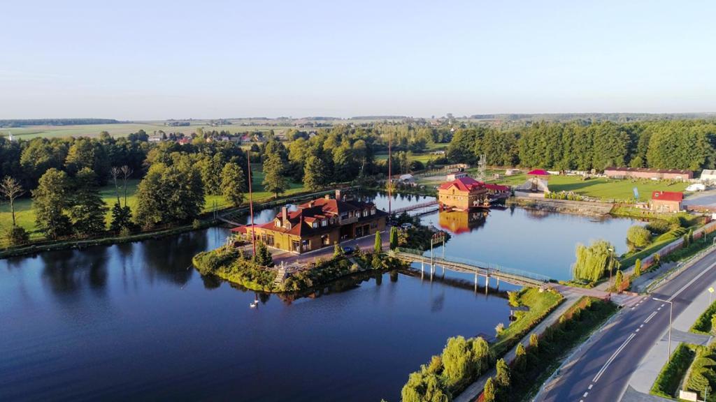 Malibu Lublin Hotel Exterior foto